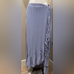 Boho chic Long wrap shirt with ruffles on Side